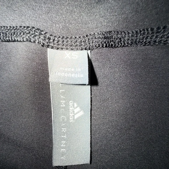 Stella McCartney Adidas Sports Top and Shorts - Picture 6 of 6